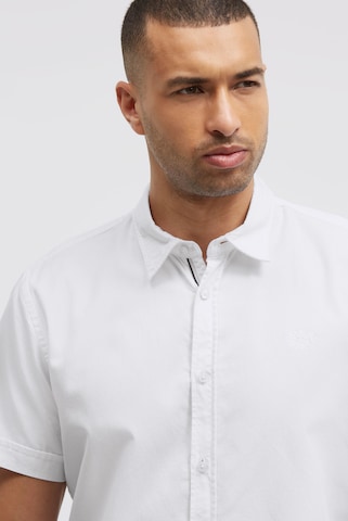 CMPD Slim fit Button Up Shirt in White
