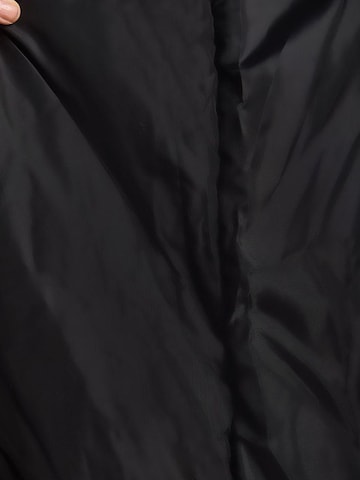 Cappotto di mezza stagione di Bianco Lucci in nero