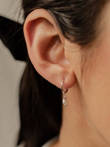 Hey Happiness Ohrringe 'Classic Pearl' in Silber