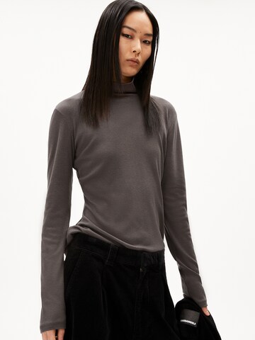 ARMEDANGELS Shirt ' GRAZILIAA WOOL BLEND ' in Zwart: voorkant