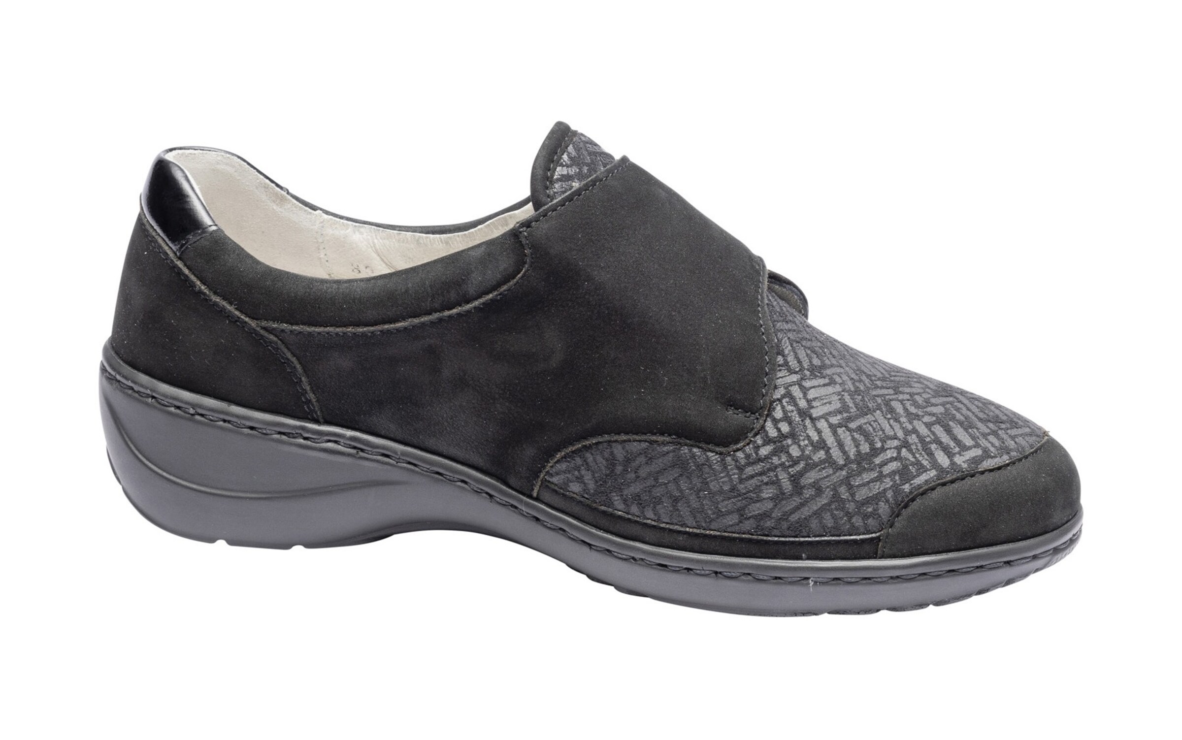 WALDLÄUFER Sneakers in Black