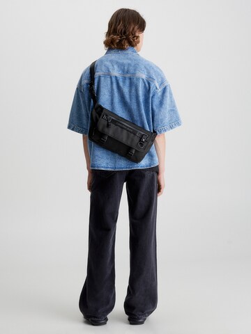 Calvin Klein Jeans Bæltetaske i sort