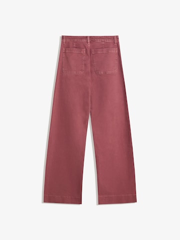Regular Jeans de la Bershka pe roșu