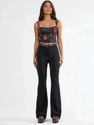 Qu Style Flared Trousers in Black