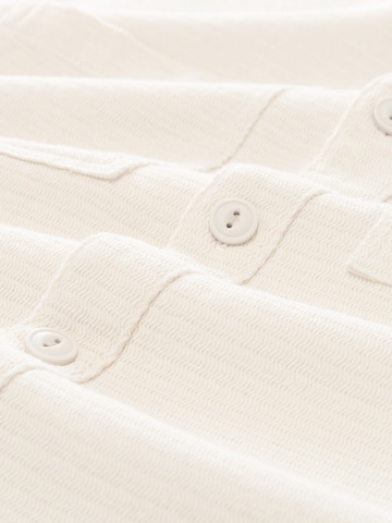 Coupe regular Chemise TOM TAILOR DENIM en blanc
