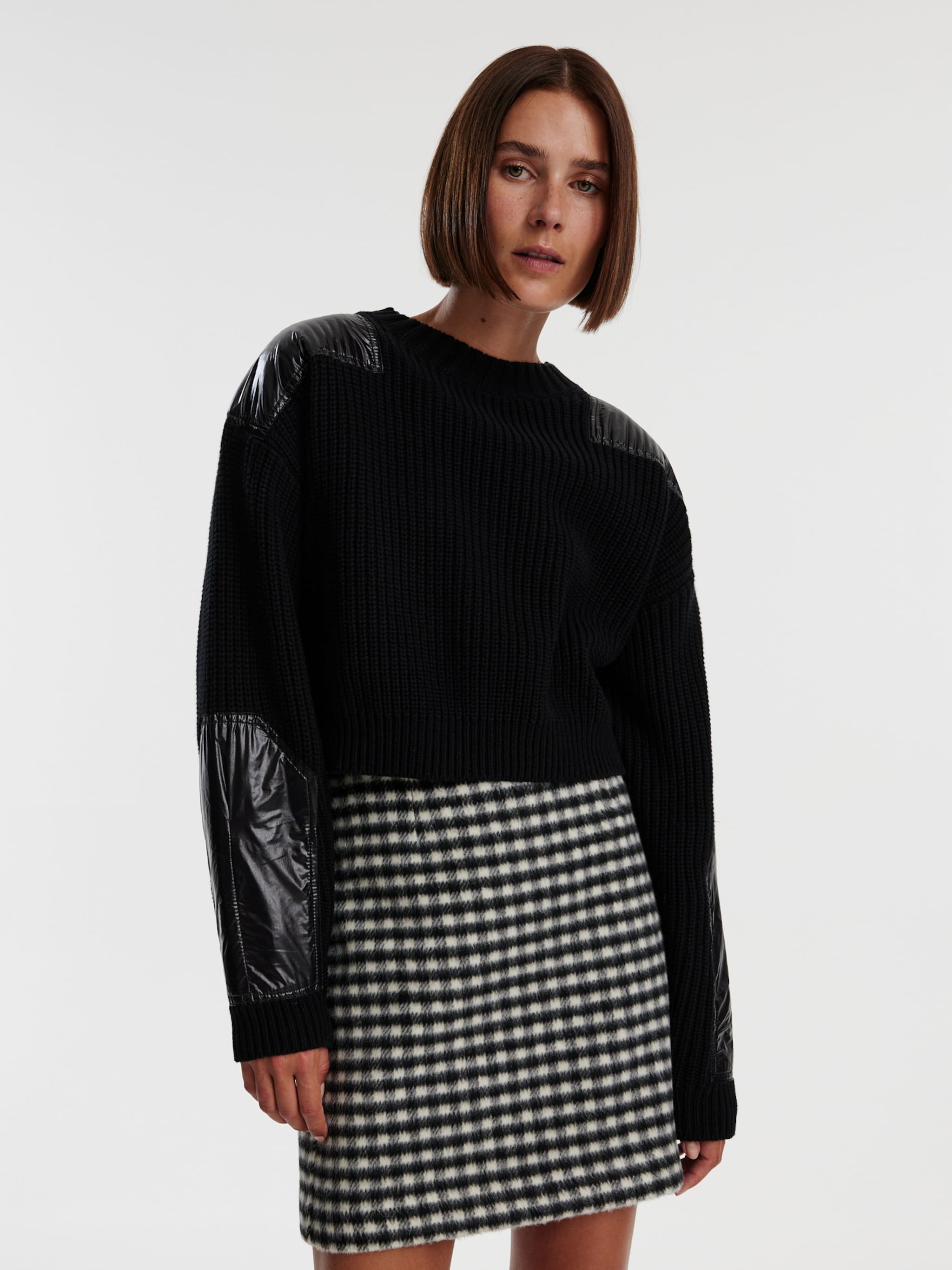EDITED Produkter Pullover 'Naika' sort
