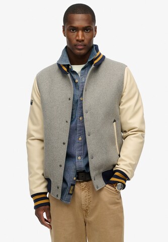 Veste mi-saison 'Varsity' Superdry en gris