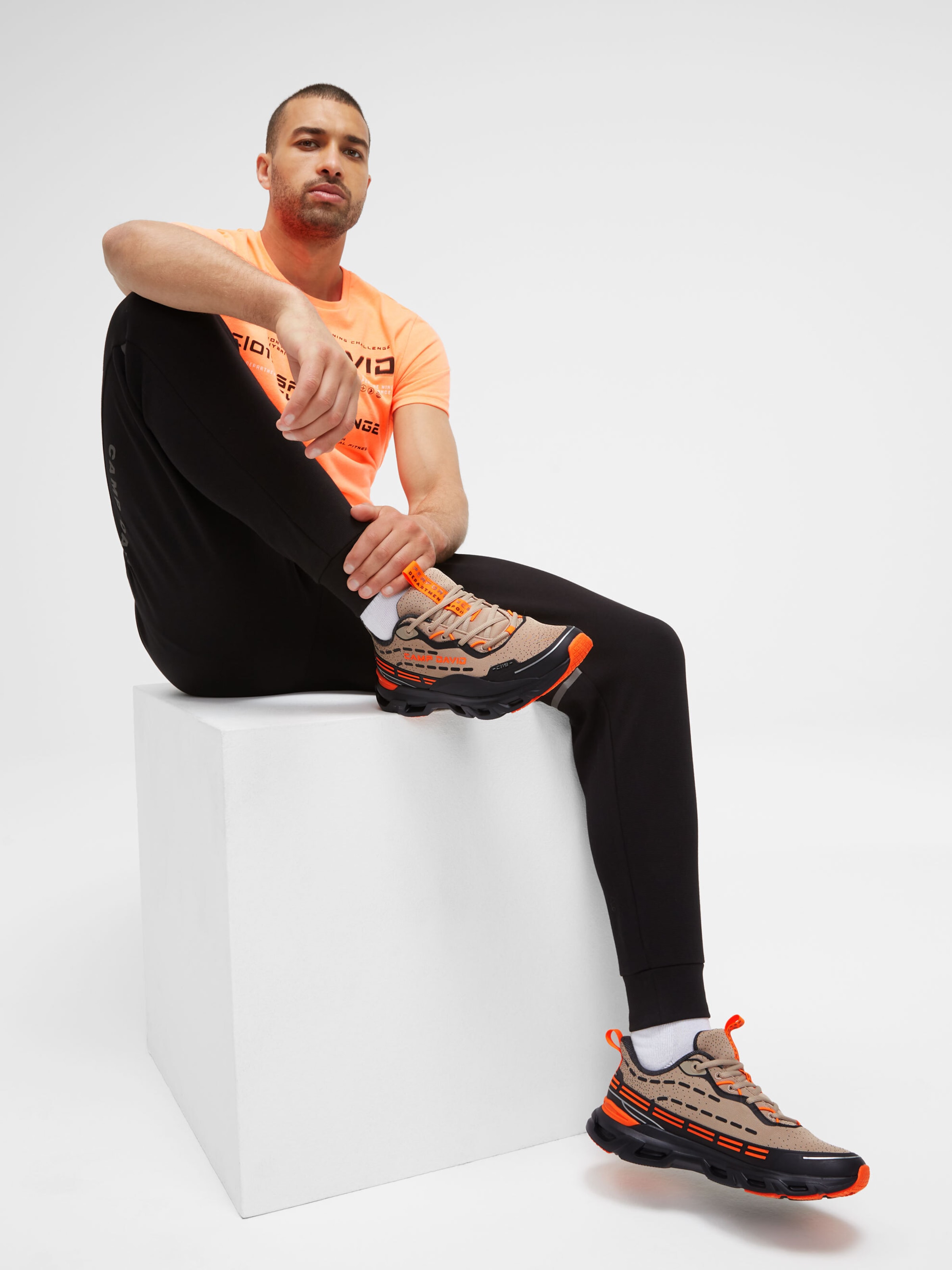 CAMP DAVID Premium Sneaker im Jacquard-Design in Beige