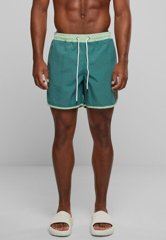 Urban Classics Swimming shorts in Green: front