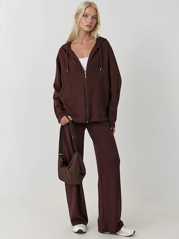 Wide Leg Pantalon de sport 'Jogginghose' Hiccup en marron