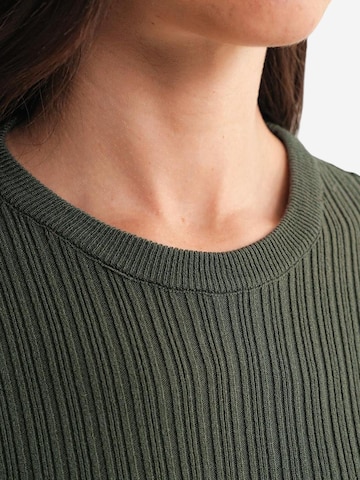 Pullover di MixRay in verde