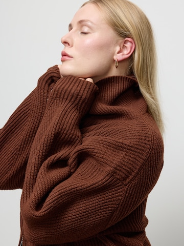 CITA MAASS Knit Cardigan in Brown