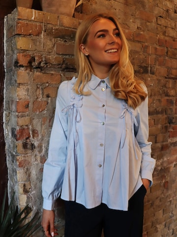 Liberte Essentiel Shirt ' FIE ' in Blau