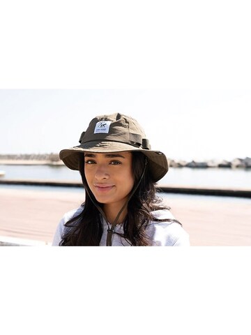 Surf Monkey Sports Hat in Green: front