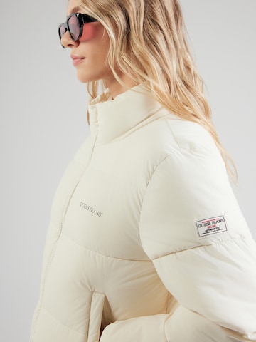 Geacă de iarnă de la GUESS JEANS pe bej