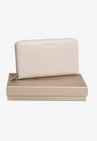 Cassandra Wallet in Beige