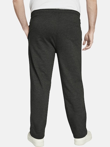 Charles Colby Loose fit Workout Pants 'Baron Pierce' in Grey