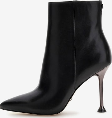 GUESS Boots 'Travis' in Black: front