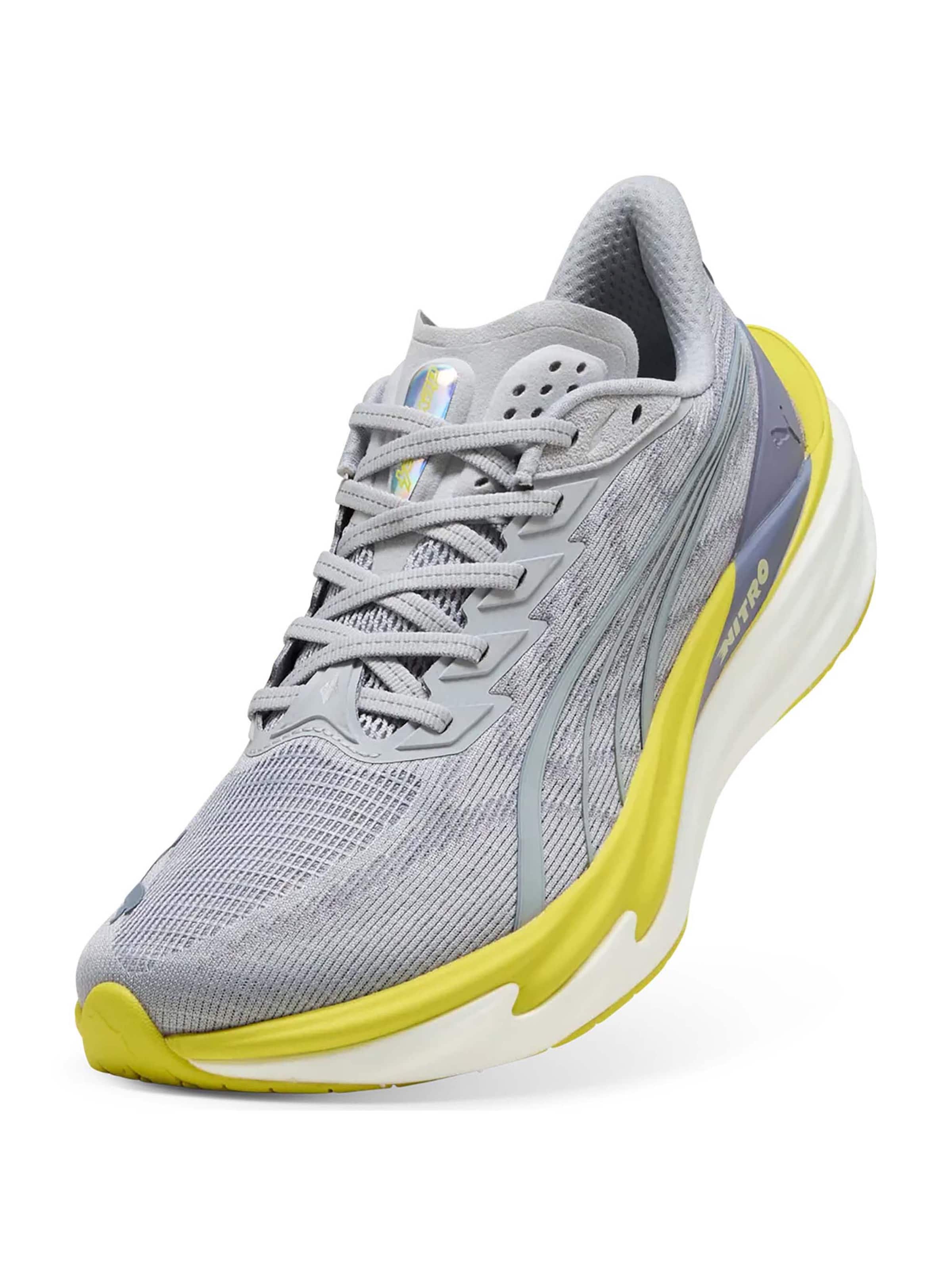 PUMA Chaussure de course en 41 en argent, Vue avec produit