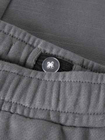 Lil'Atelier Tapered Hose in Grau
