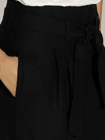 Loosefit Pantalon MADELEINE en noir