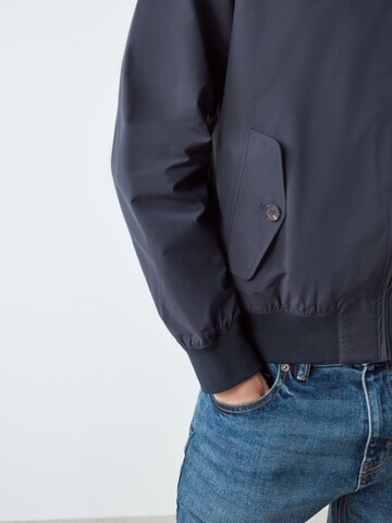 Next Tussenjas 'Harrington' in Blauw