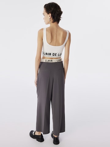 Twist Loose fit Pleat-Front Pants in Grey