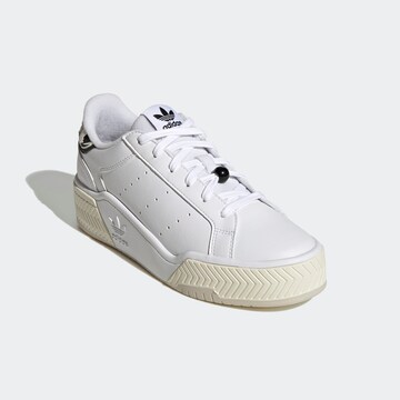 ADIDAS ORIGINALS Sneakers 'Court Tourino Bold' in White