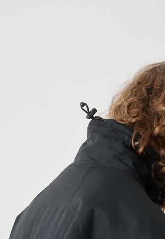 Cleptomanicx Winter Jacket 'Square' in Black