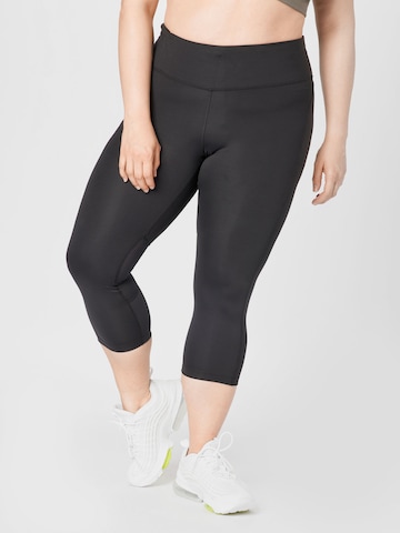 Nike Sportswear Skinny Sportbyxa 'Fast' i svart: framsida