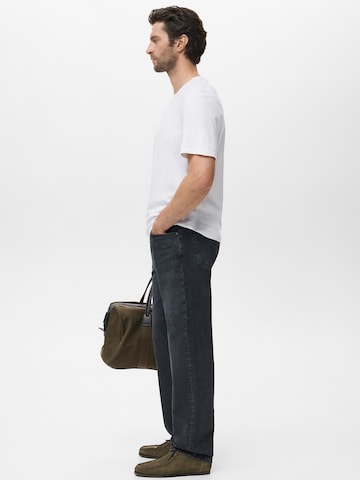 Tricou 'KIMI' de la MANGO MAN pe alb