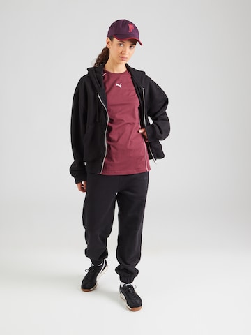 T-shirt fonctionnel PUMA en rouge