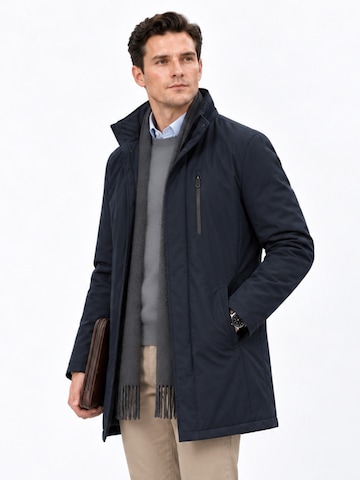 ALLTHEMEN Winter Coat 'Frosthauch' in Blue: front