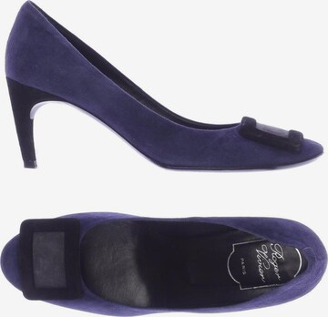 Roger Vivier High Heels & Pumps in 38 in Blue: front