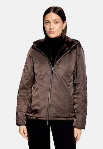 Veste mi-saison Betty Barclay en marron : devant