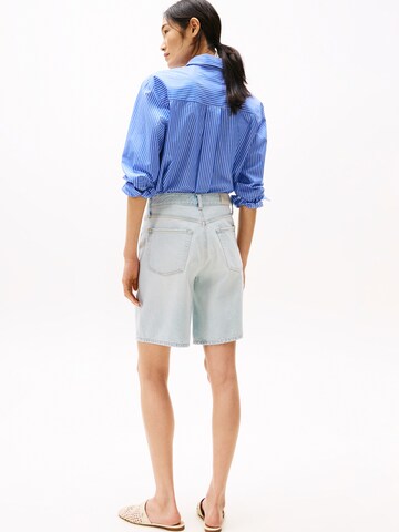 TOMMY HILFIGER Loosefit Shorts in Blau