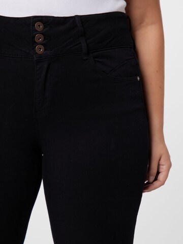 Skinny Jeans 'Anna' di ONLY Carmakoma in nero