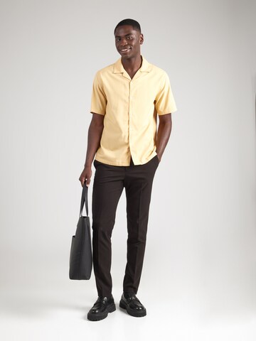 Coupe regular Chemise 'ONSDILEM' Only & Sons en jaune
