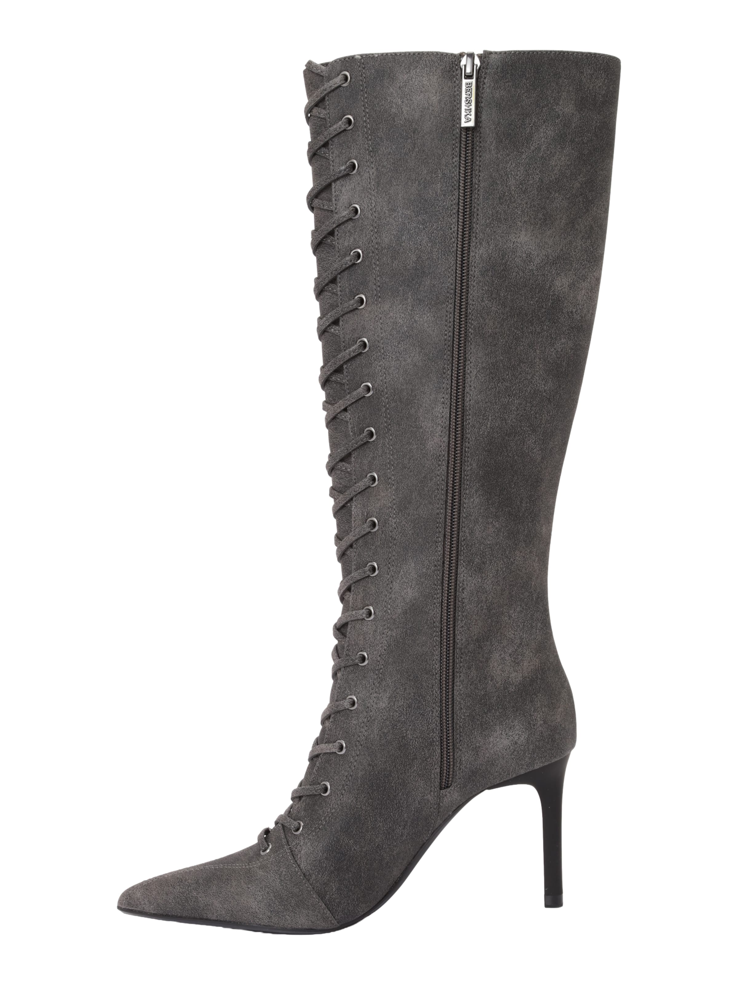 Cizme de la Bershka pe gri