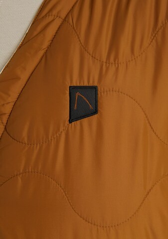CHASIN' Jacke 'Nambu Vest' in Braun