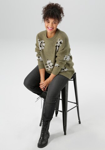 Aniston Sweater in Green