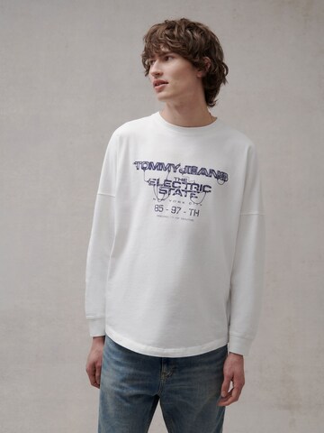 Tommy Jeans Póló - fehér: elől
