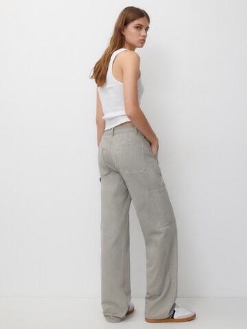 Loosefit Pantalon Pull&Bear en gris