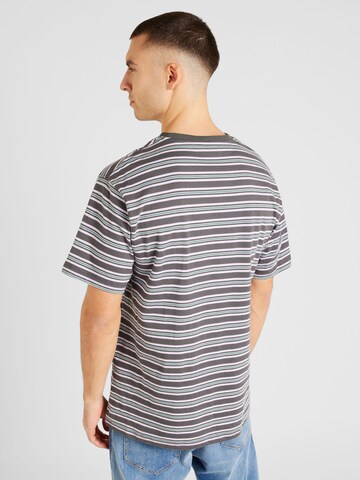 Tricou de la Denim Project pe gri