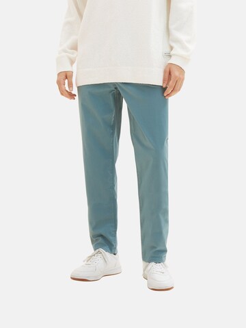 TOM TAILOR Tapered Chino in Groen: voorkant
