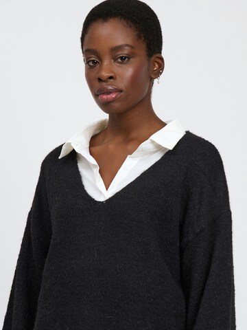 Influencer Sweater in Black