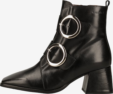 Wonders Boots in Black: front