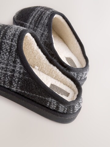 Next Kapcie w kolorze szary