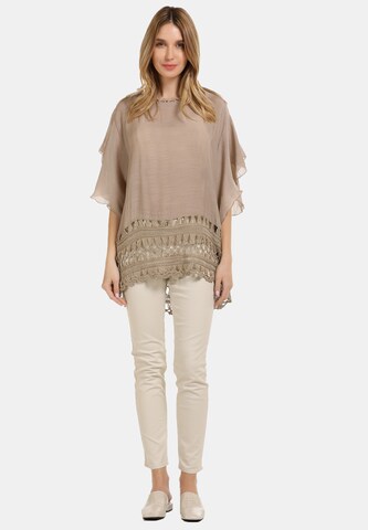 Usha Shirt in Beige