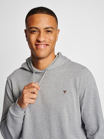Hummel Sportsweatshirt 'Fred' in Grau